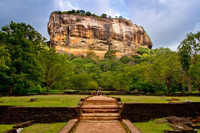 sigiriya-gdaea6f32a_640